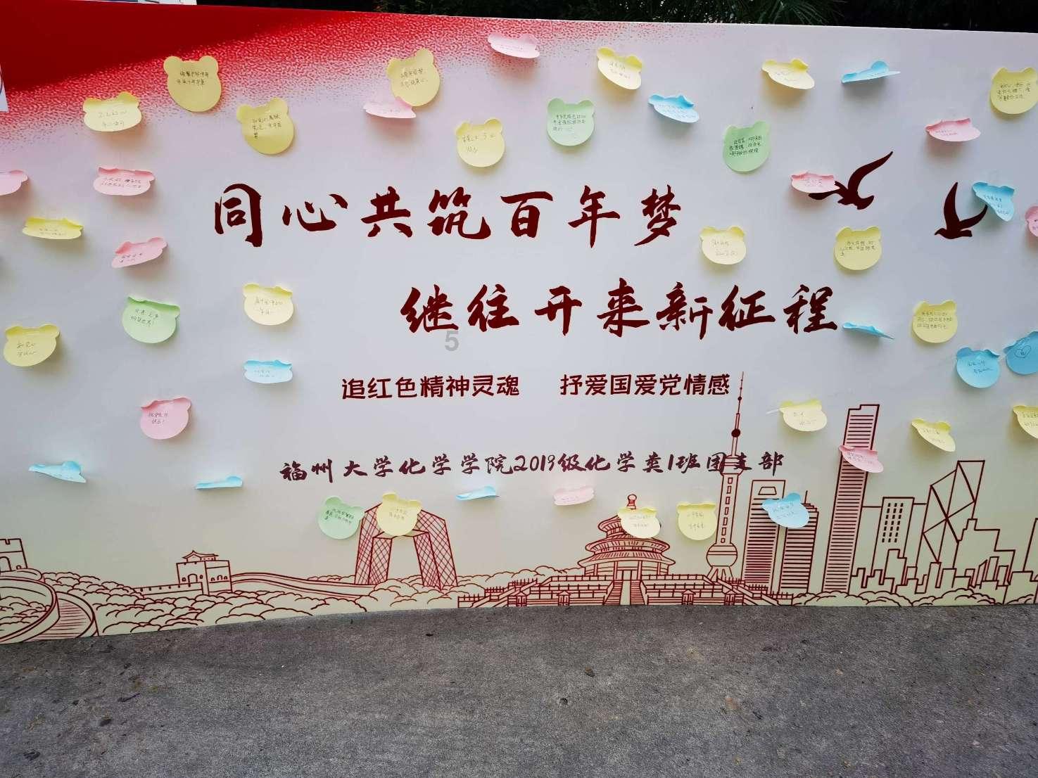 两名男孩偷走柯基后,卖给狗肉车落入狗贩子手里,女生及时赎回来