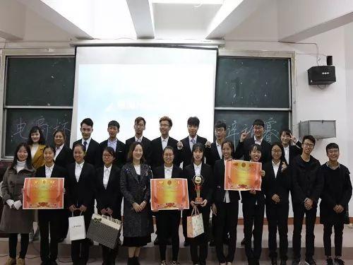 这位25岁女星告诉你,啥是教科书式撩汉